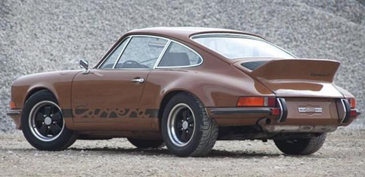 Brun Porsche 911 RS går under klubban